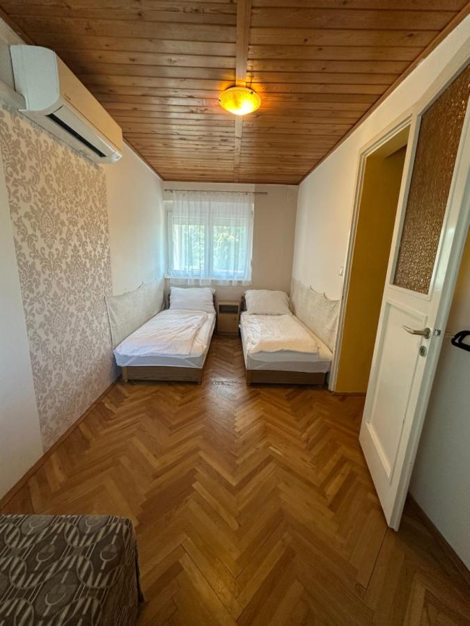 Emília apartman - Ferienwohnung Balatonszemes