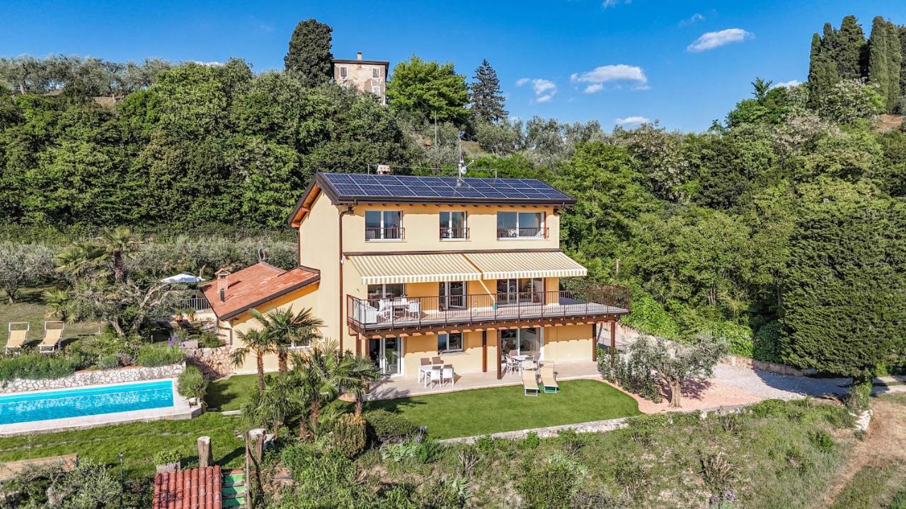 Casa Monika 1 - Seeblick & Pool - Slow living Adults Only - Bed and Breakfast Lazise