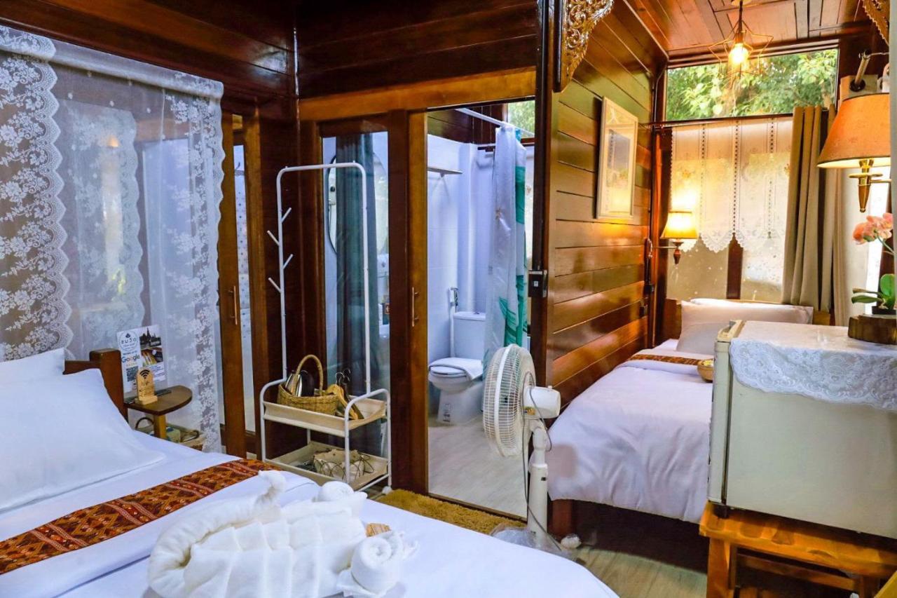 Chambre Lits Jumeaux avec Salle de Bains Privative