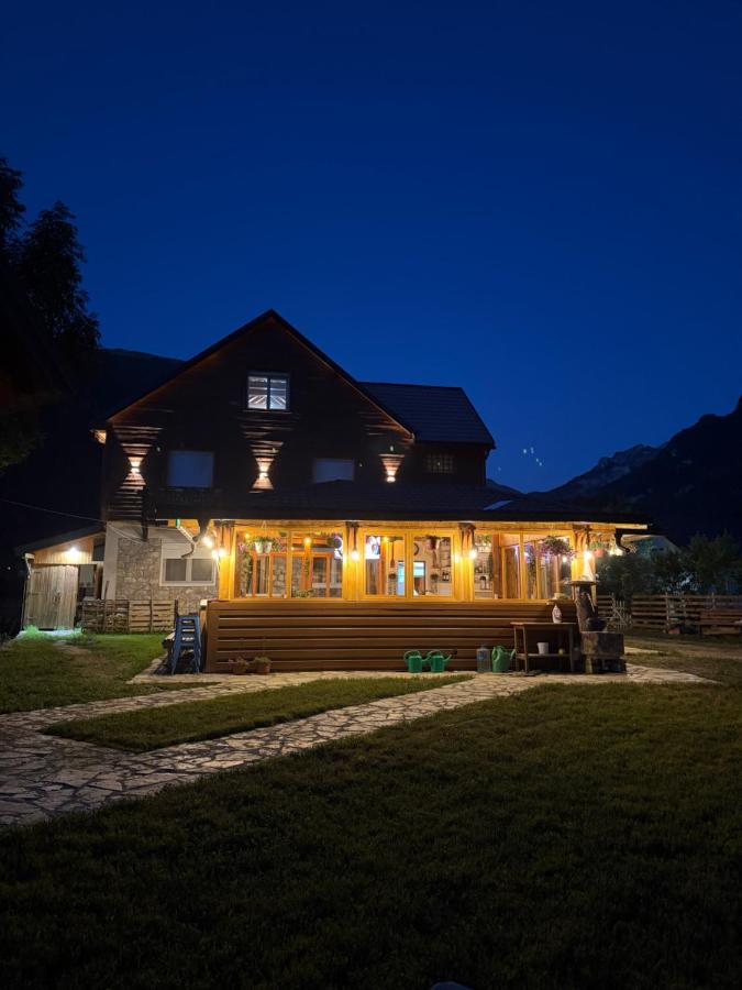 Riverside - Mountain Stay with Sauna - B&B Vusanje