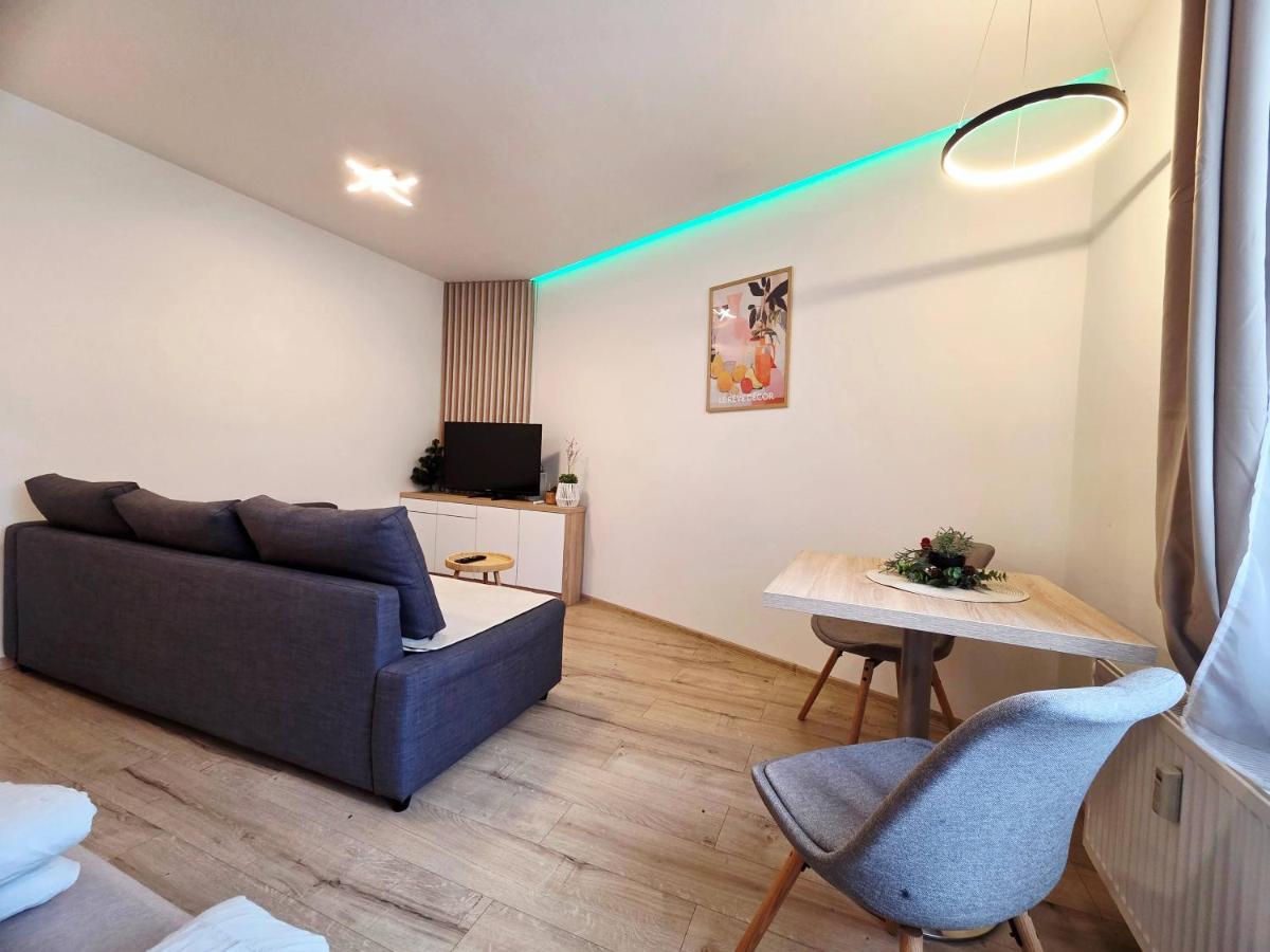 Family Studio with Toys & Games - Old Town - Park Nearby - B&B Bratislava
