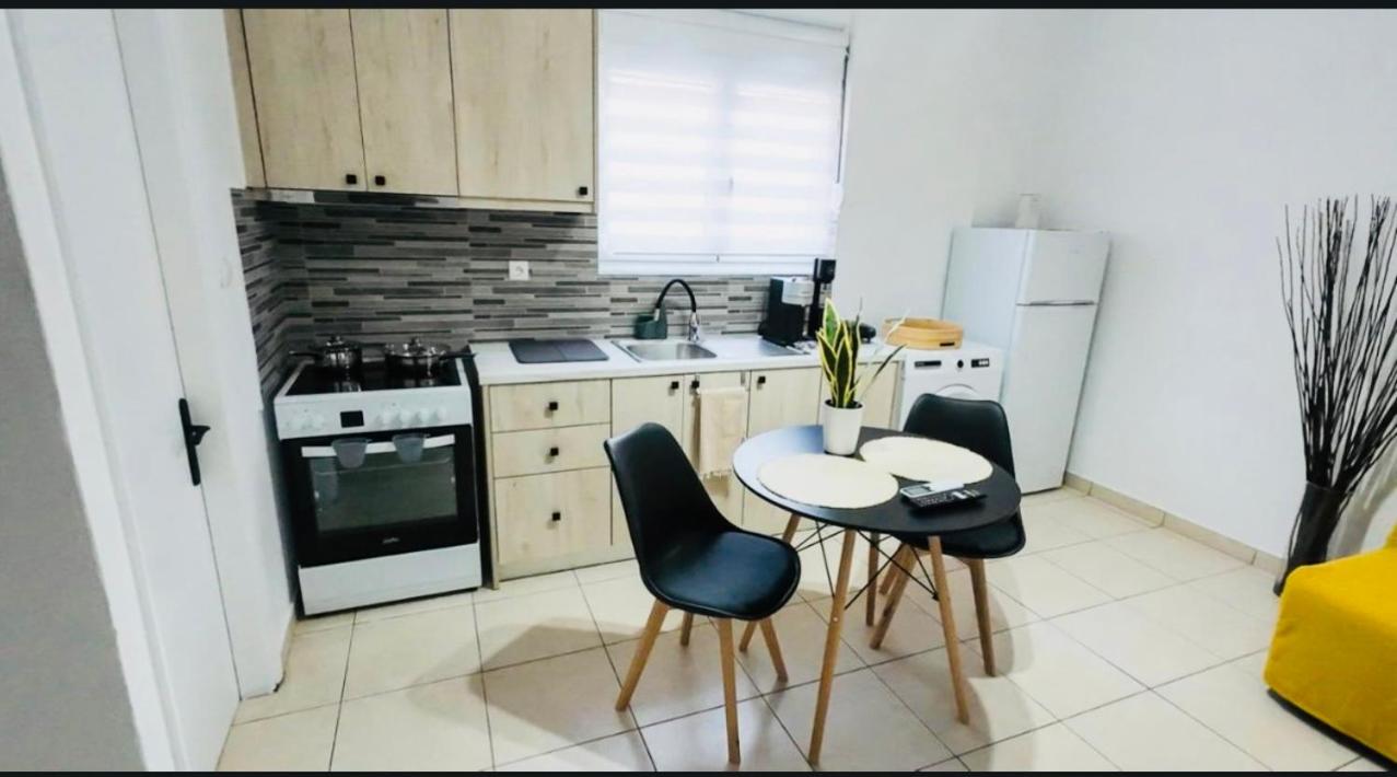 ChiosNest -Downtown apartment in chios - Chambres d'hôtes Chios