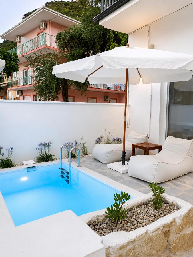 Ιόνια Γαλήνη Pool Spa Suite - Bed and Breakfast Párga