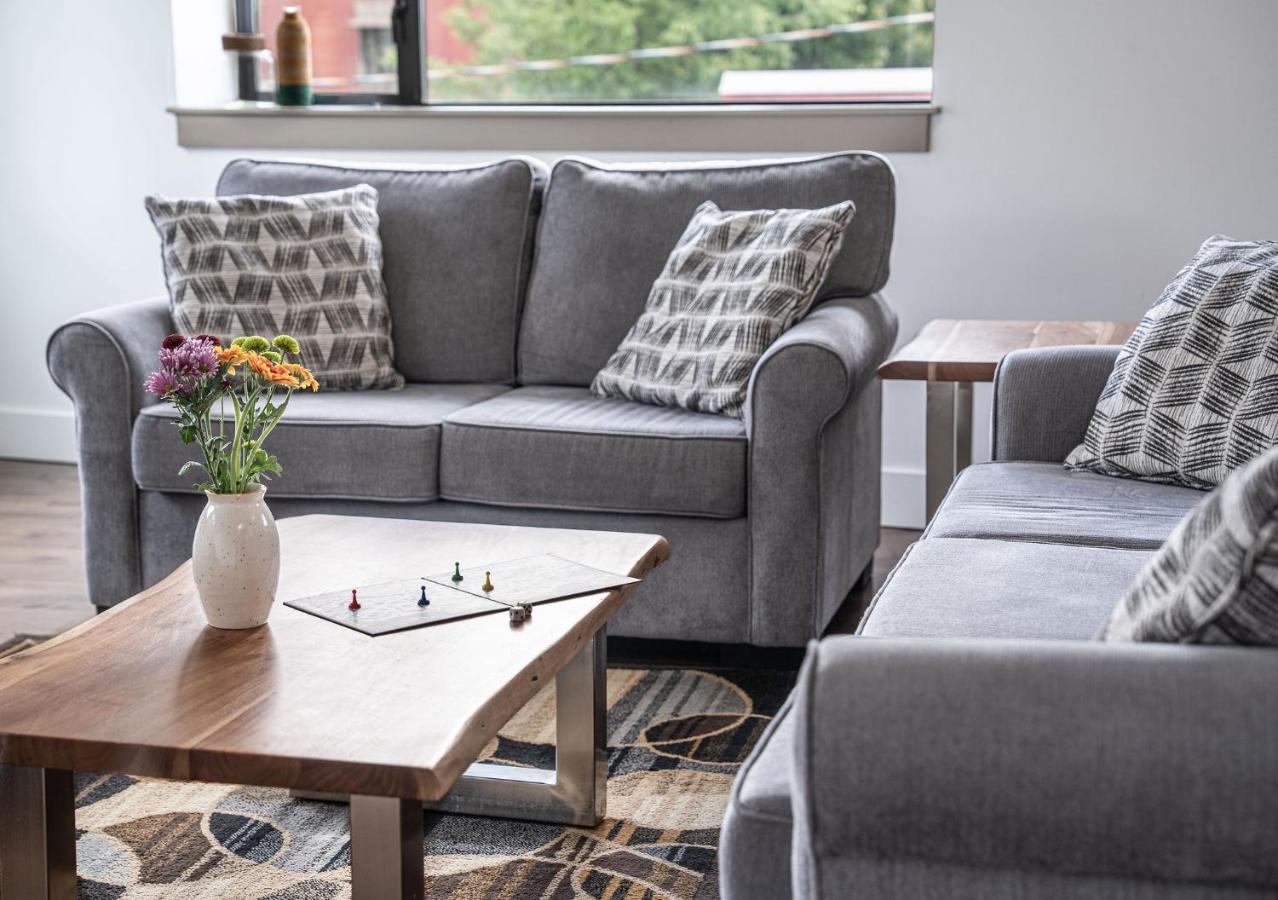 Selkirk Snug by Revelstoke Vacations - B&B Revelstoke
