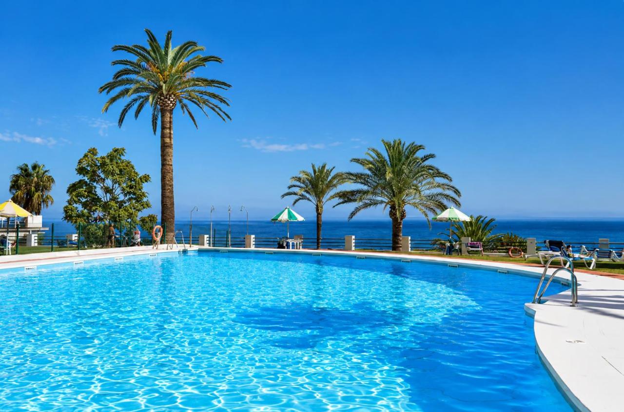 Sunrise Sea Apartment Beachfront - B&B Torremolinos