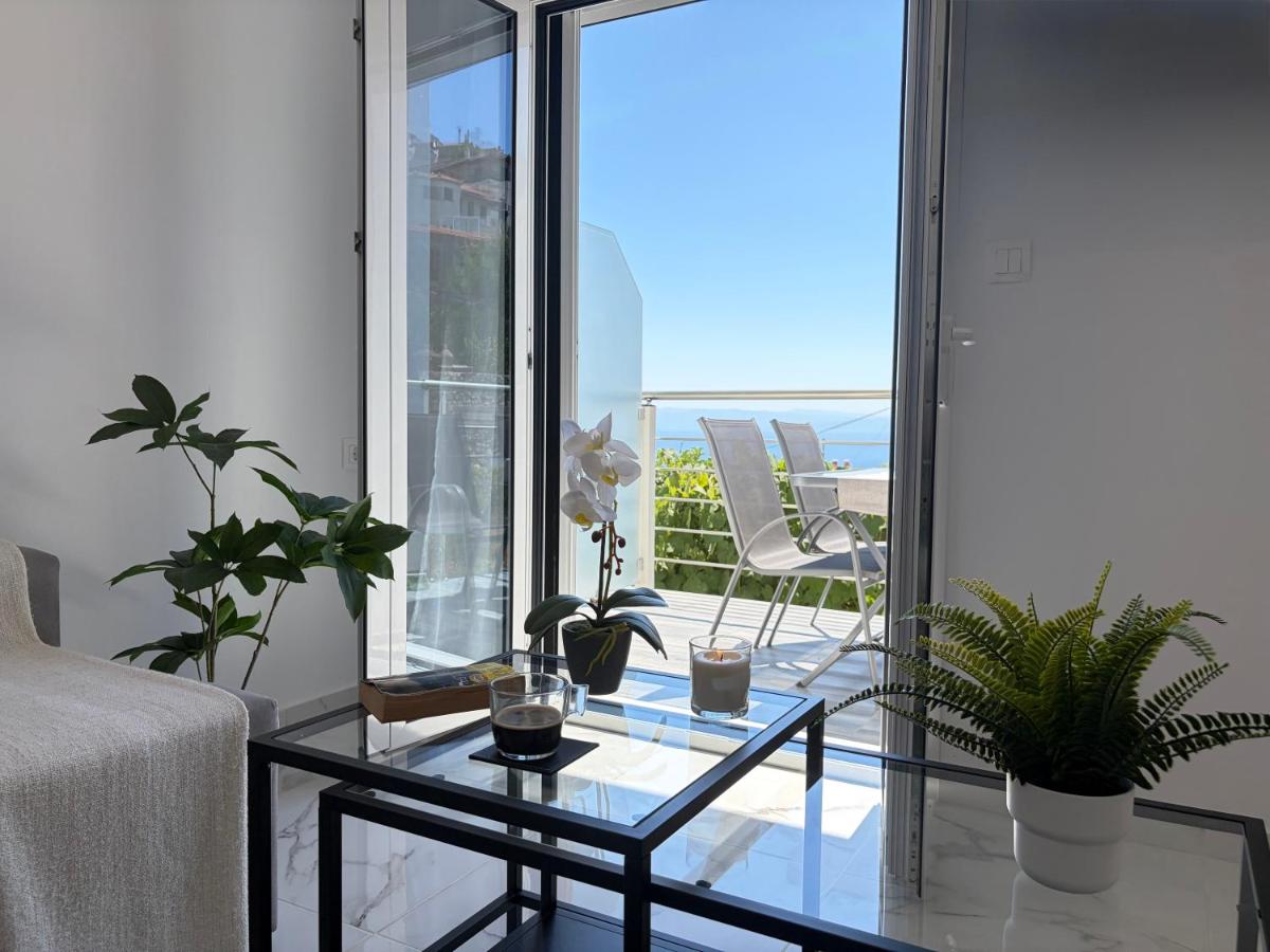 Alexandros Luxury Apartment - Chambres d'hôtes Glóssa