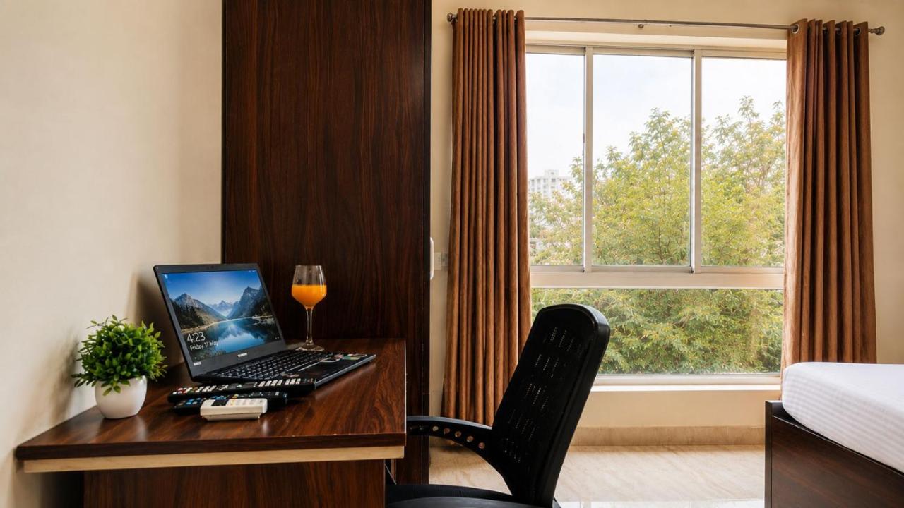 BluO Lake Facing 1BHK NewTown Terrace Garden - Chambres d'hôtes Calcutta