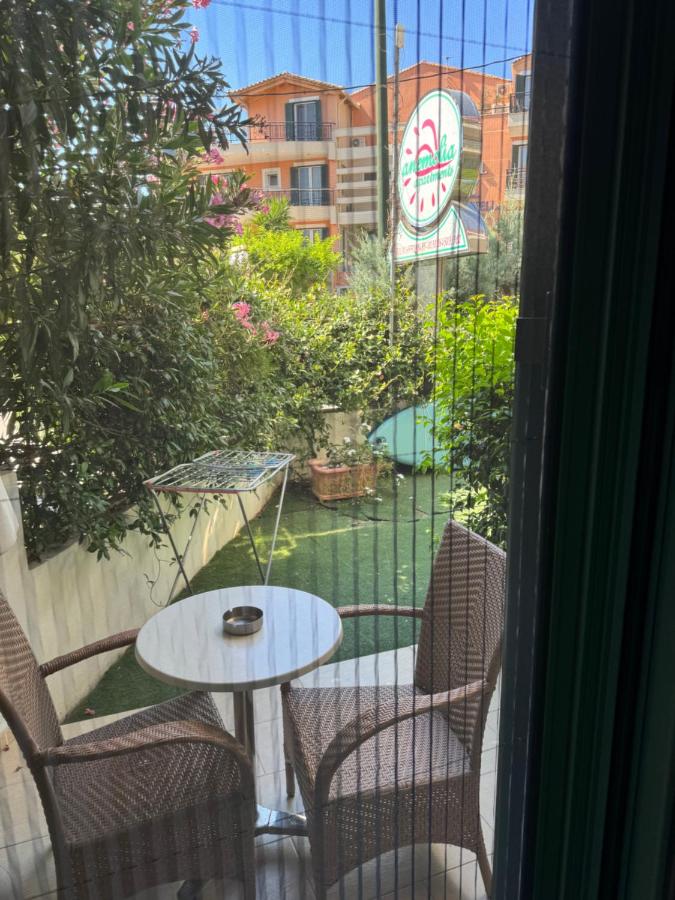 Studio with Garden View