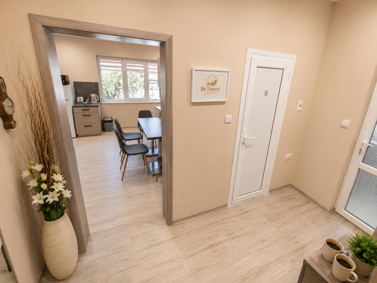 Apartment Be Happy 6, Premium Apartment in Ruse City Centre - Chambres d'hôtes Roussé