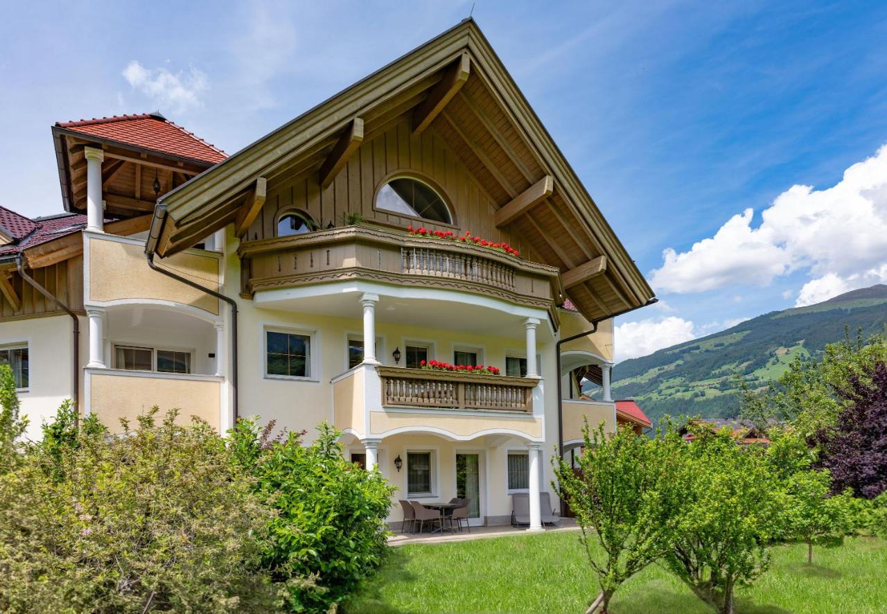 Alpenresidenz-Sonnwend - Wellness Apartments nahe Zillertal Arena - Chambres d'hôtes Zell am Ziller