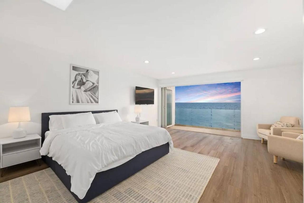 Malibu Beachfront Home with Rock Spa Ocean Views & Huge Deck - B&B Malibu