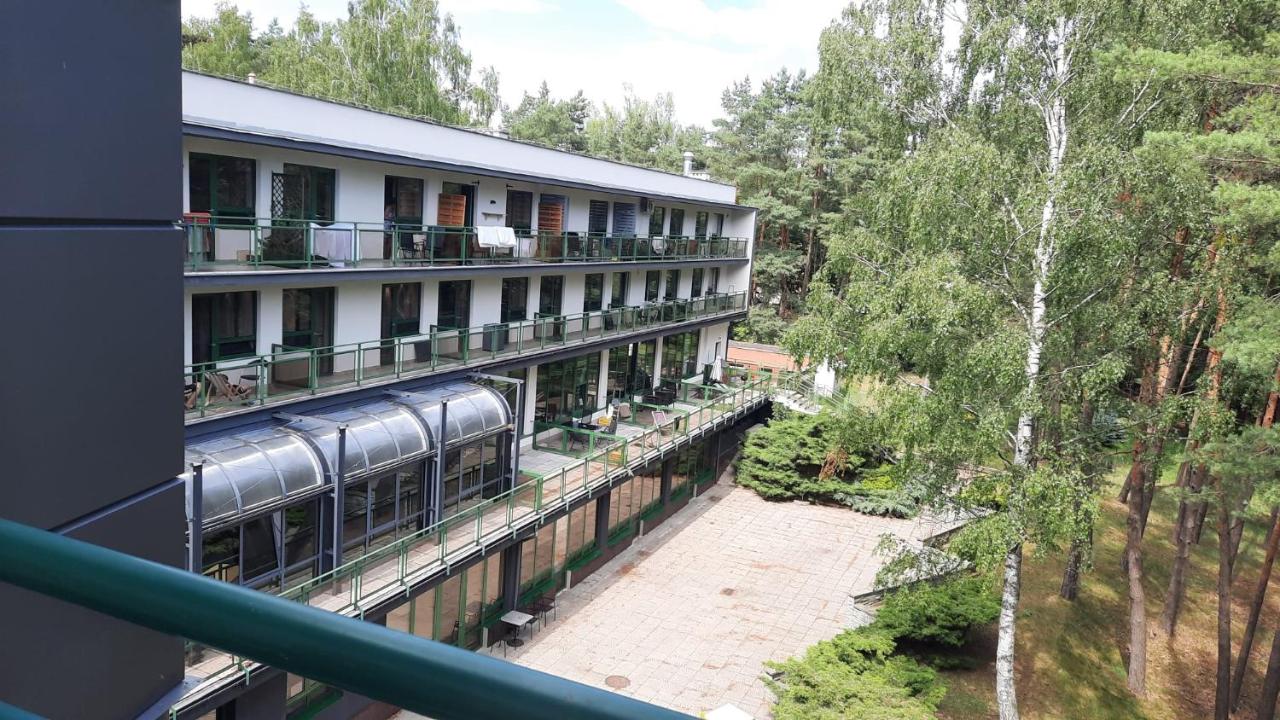 Velvet Apartment Zegrze z klimatyzacją - Chambres d'hôtes Serock