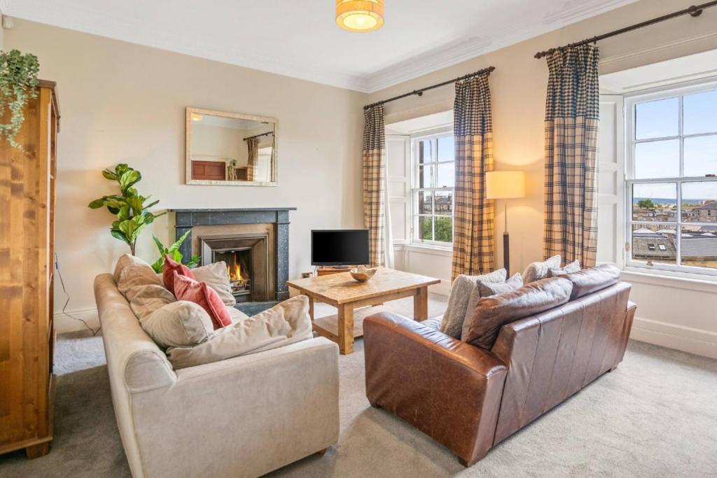 Central Edinburgh 1 Bedroom Apartment with Sleeps 3 - B&B Edinburgh