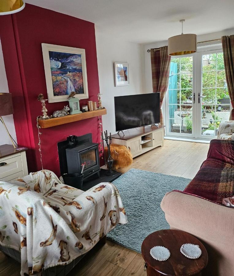 Spacious 2 bedroom house on the edge of Balloch - Chambres d'hôtes Balloch