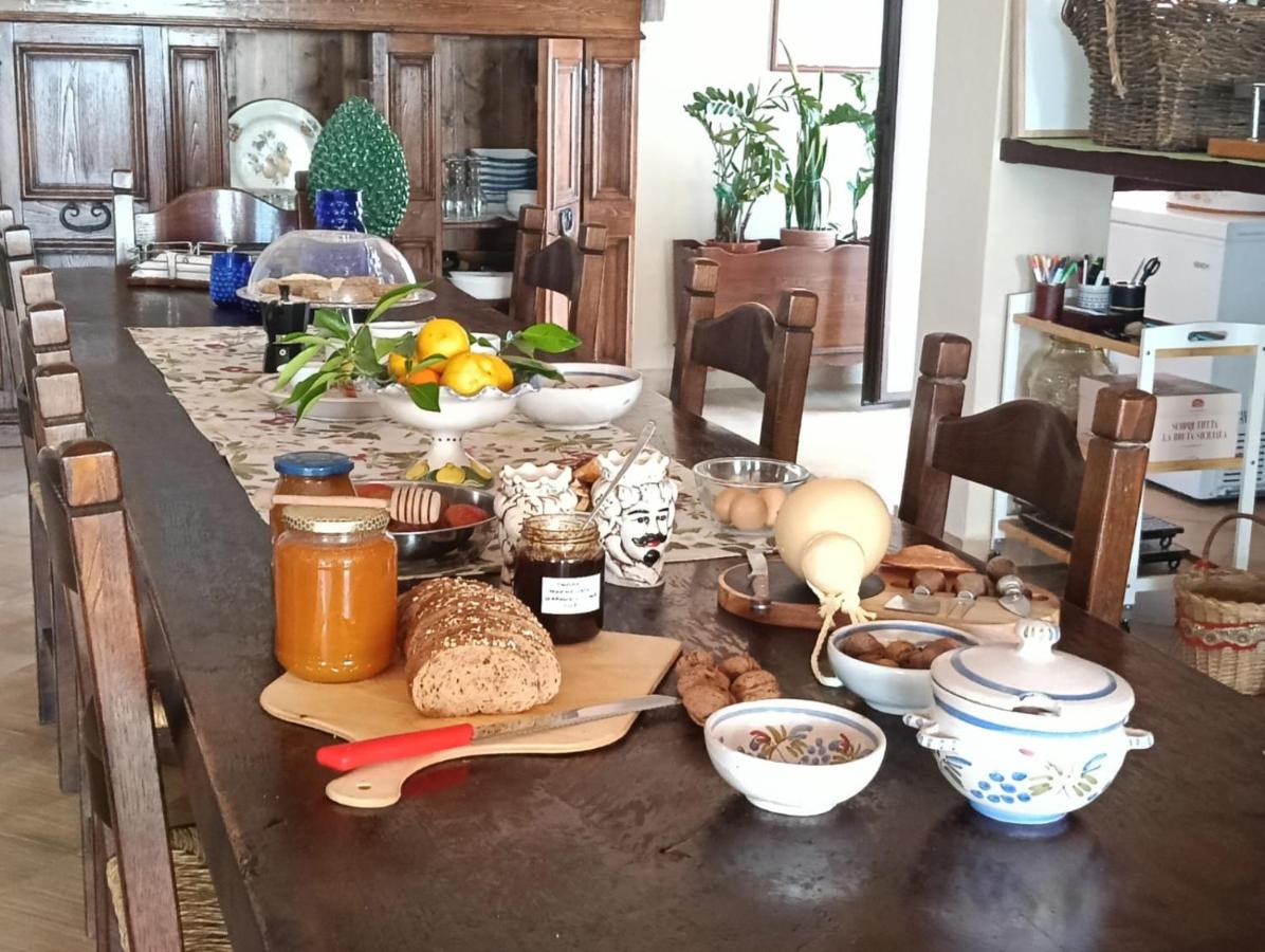 B&B La Vittoriana - Bed and Breakfast Passopisciaro