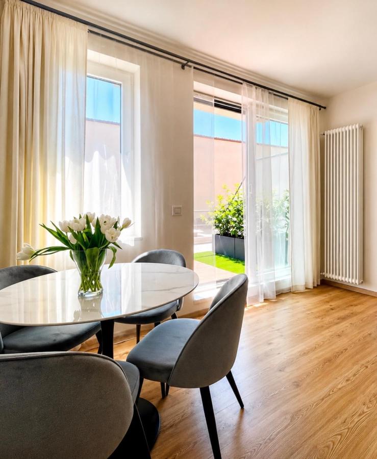 Apartmán s terasou - centrum mesta - B&B Trnava