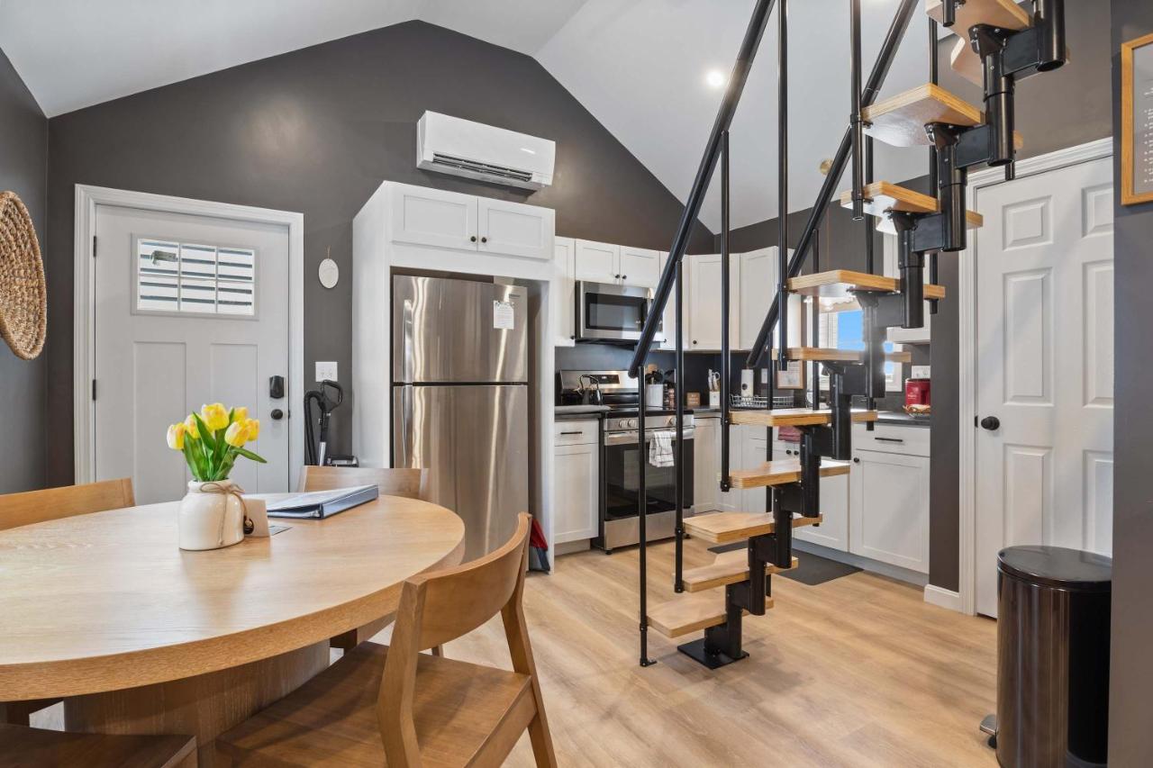 Coral Cottage - Tiny Home at Hampton Beach - B&B Hampton