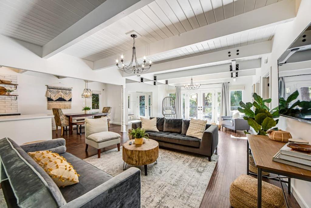 Paradise in the Palisades - B&B Lake Arrowhead