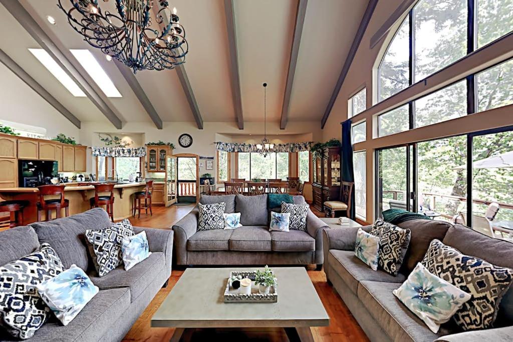 Emerald Oasis - B&B Lake Arrowhead