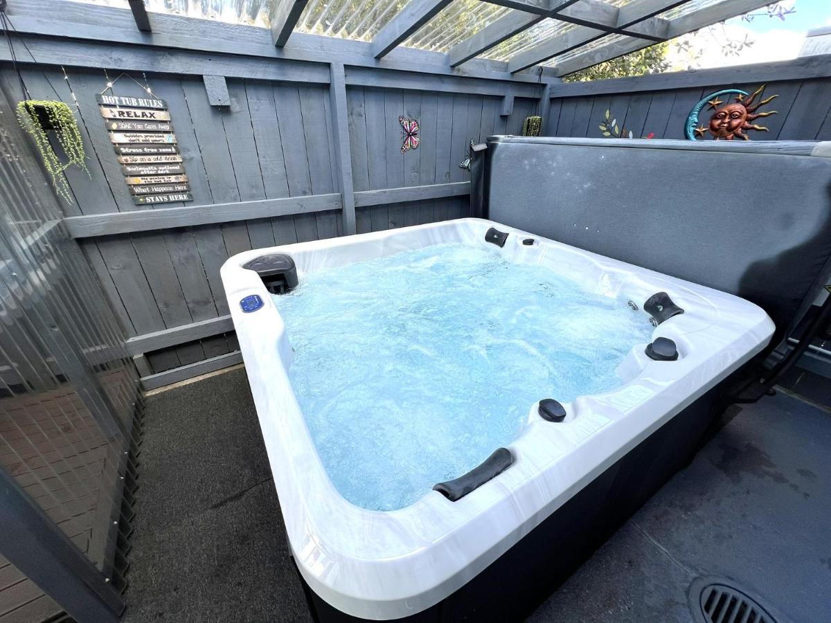 Rotorua Holiday Home - Prime Location - With Garden - Chambres d'hôtes Rotorua