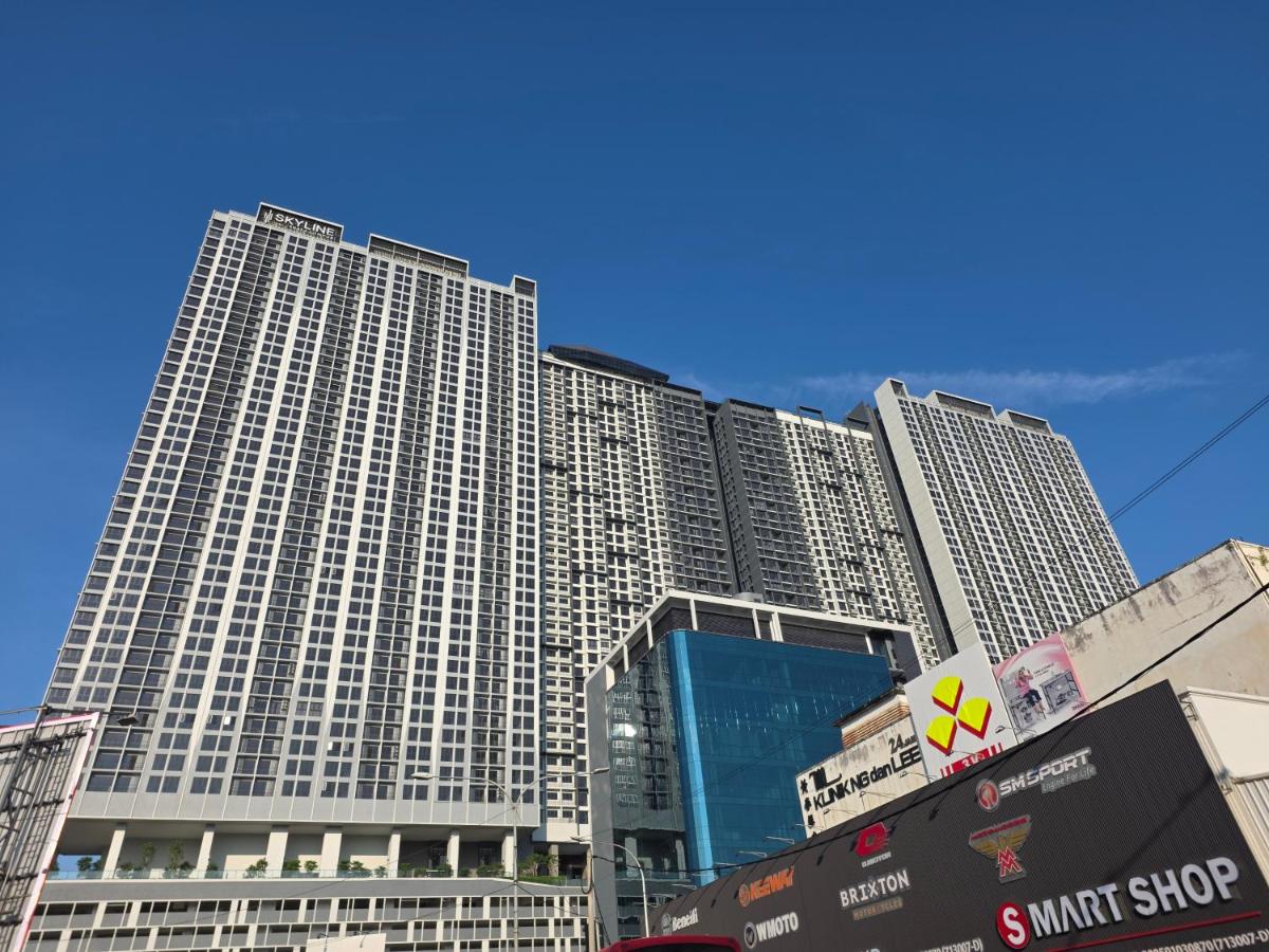 Skyline KL by stay like a LOCAL apartment - B&B Kuala Lumpur