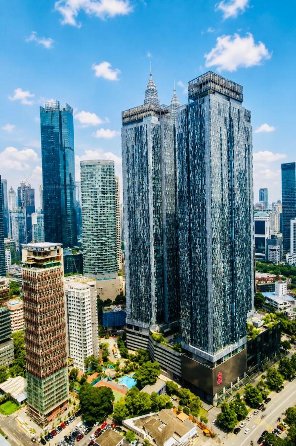 Scarletz Lily Suites KL by Empire - Bed and Breakfast Kuala Lumpur