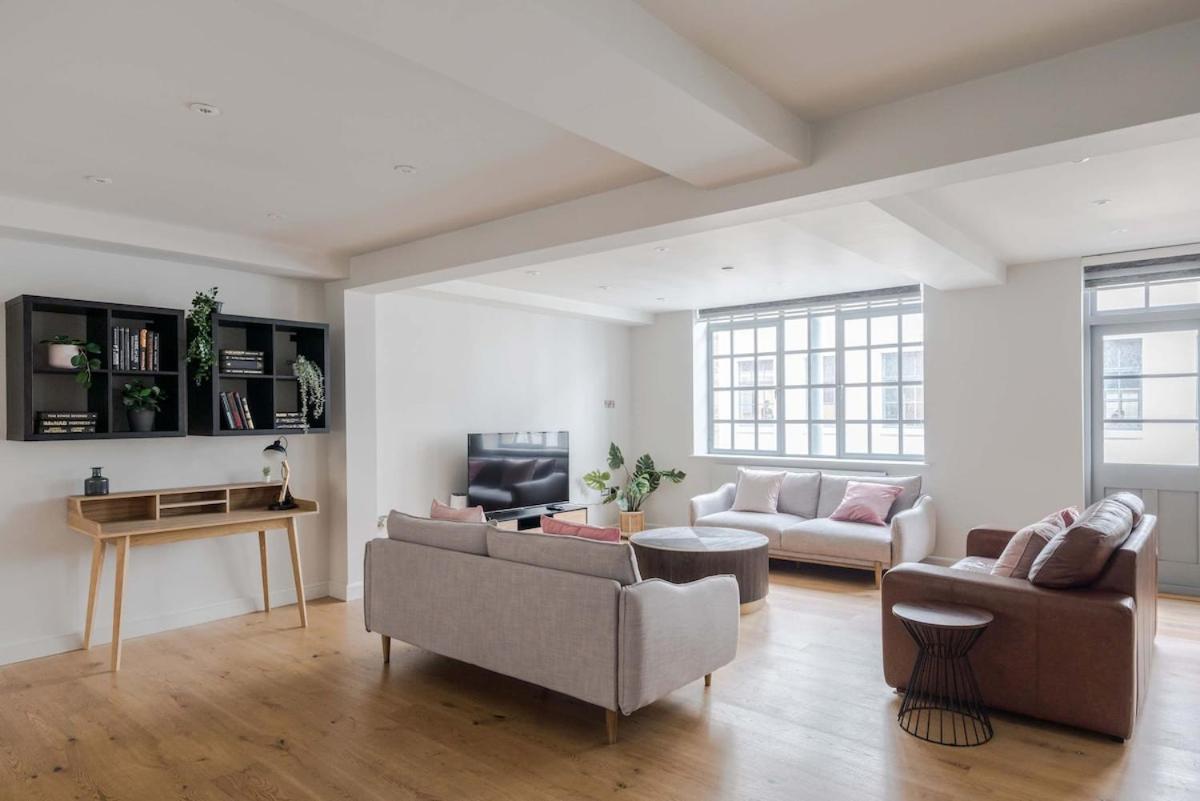 Farringdon 3-Bed - 2 En-Suites - Lift - Sleeps 8 - B&B London