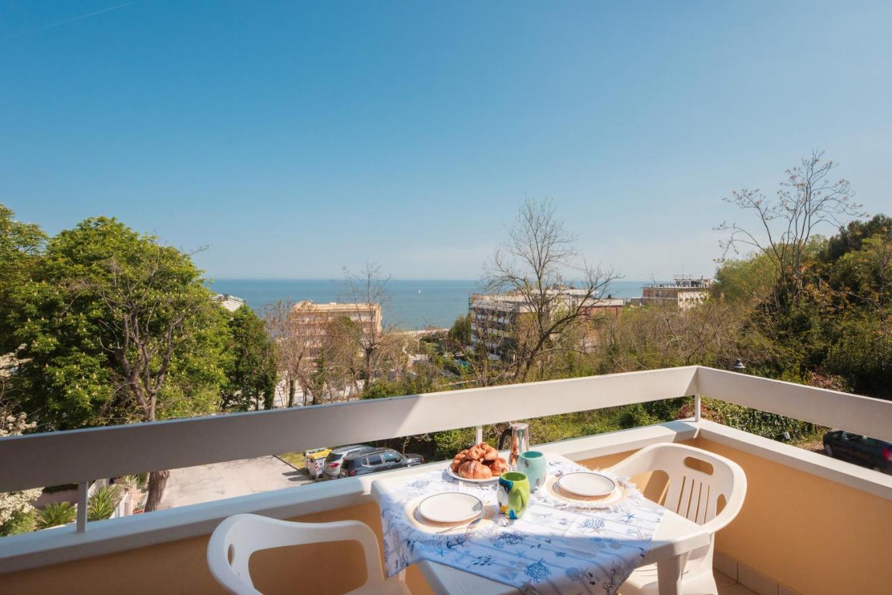 APPARTAMENTO -D-VISTA MARE con 2 CAMERE Residence Azzurro - B&B Gabicce Mare