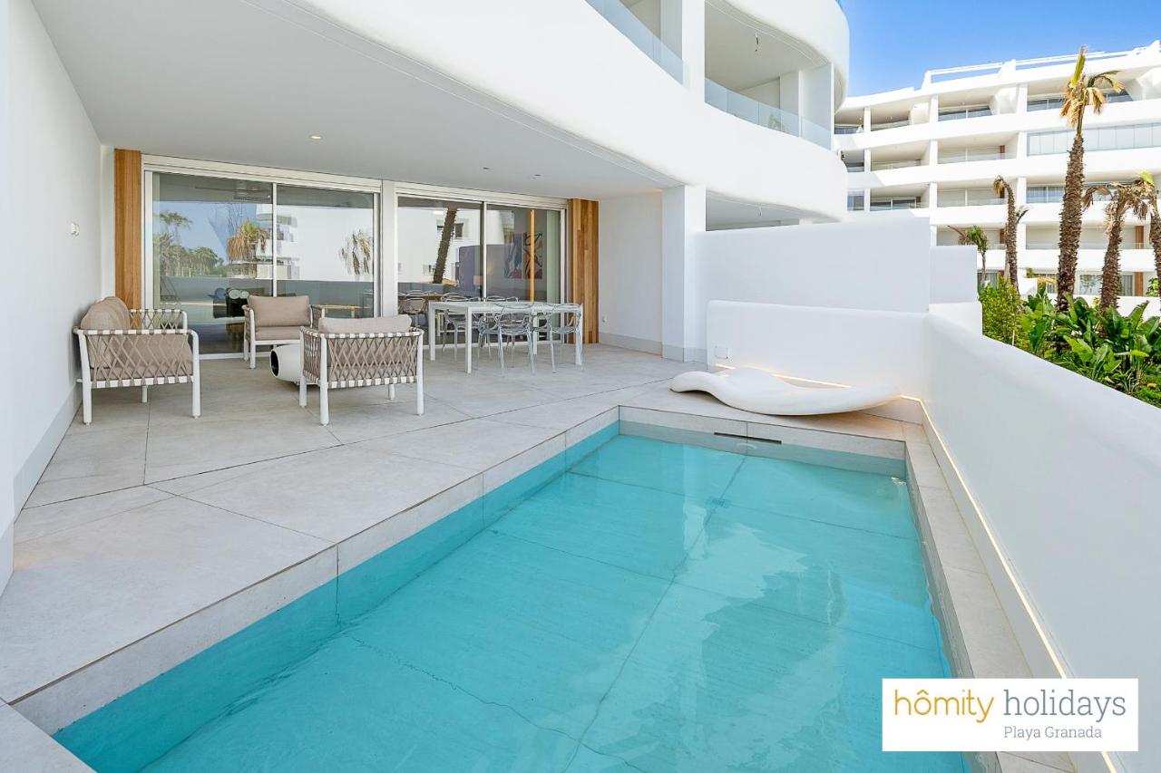 Luxury Apartment with Private Pool and Golf view
