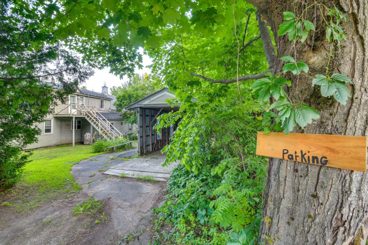 Oakland Apt on Messalonskee Lake w/ Dock Access! - B&B Waterville