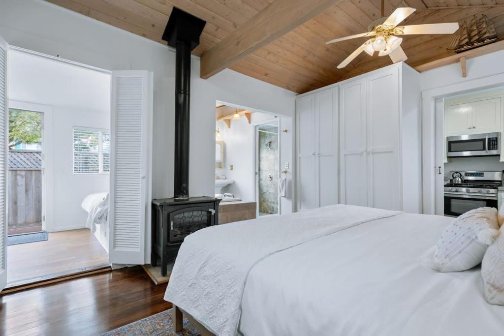 Santa Barbara Beach Cottage - B&B Santa Barbara