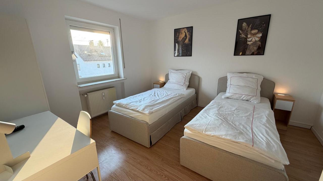 For workers in Kötz, Günzburg, A8, Appartment with 4 beds, Garage - Chambres d'hôtes Großkötz