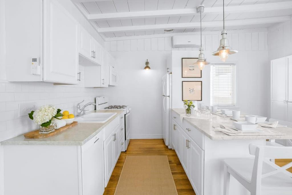 Newport Beach Cottage B - B&B Newport Beach