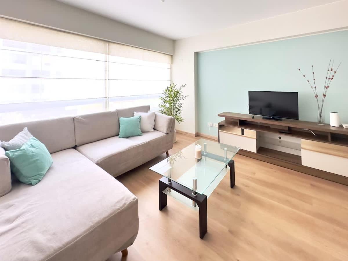 Sky Apartamento Sergio Bernales, parques y ciudad - Ferienwohnung Lima