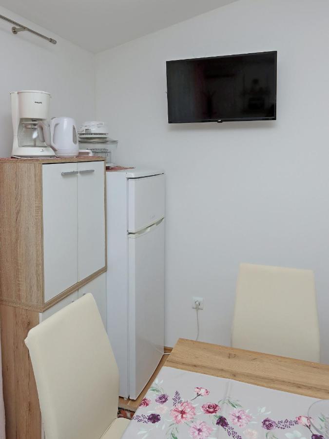 Appartamento con 2 Camere da Letto, Balcone e Vista mare
