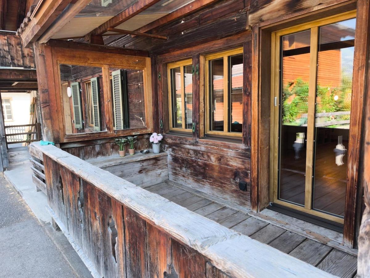 Altels Apartment I 20min to Interlaken I free parking - B&B Frutigen