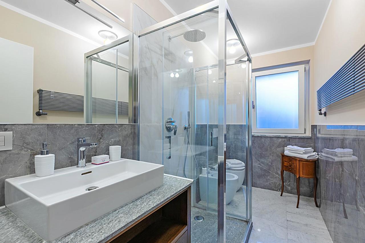 Appartamento Girasole with Terrace - Happy Rentals - Ferienwohnung Turin