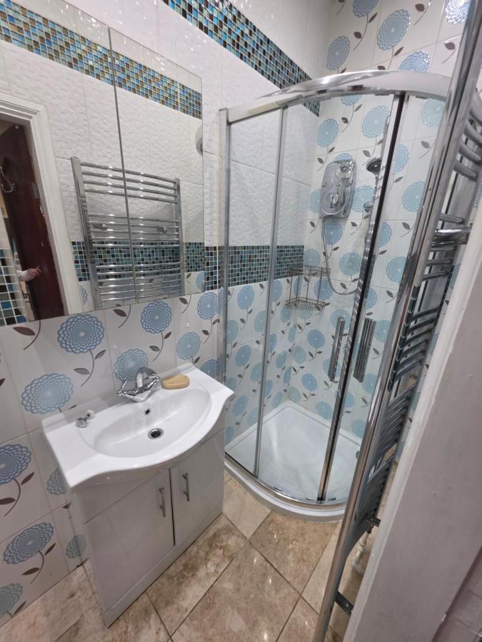 Spacious Double Room In Central Stoke - B&B Stoke-on-Trent