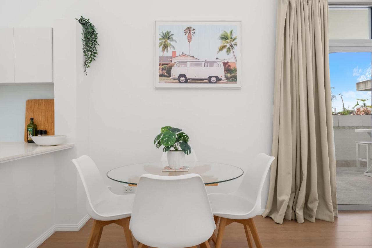 Hidden Oasis! 2Bed/2Bath/1Car ~ 5mins to CBD - Chambres d'hôtes Brisbane
