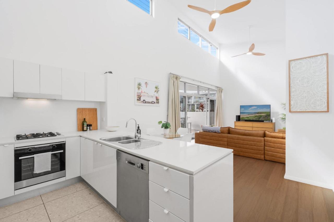 Hidden Oasis! 2Bed/2Bath/1Car ~ 5mins to CBD - Chambres d'hôtes Brisbane