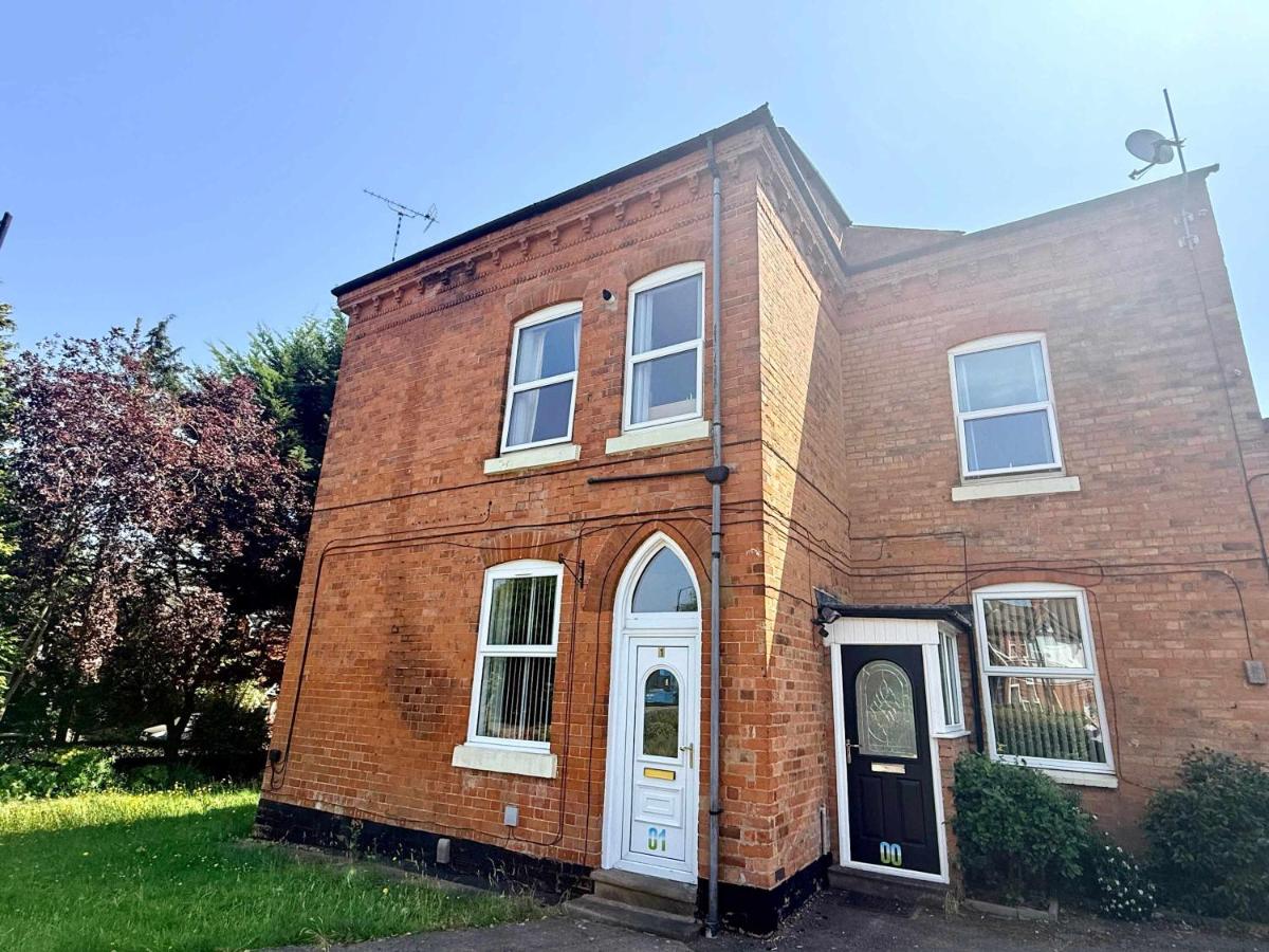 Kings Heath 2 bed with Free Parking & Fast WiFi - B&B Birmingham