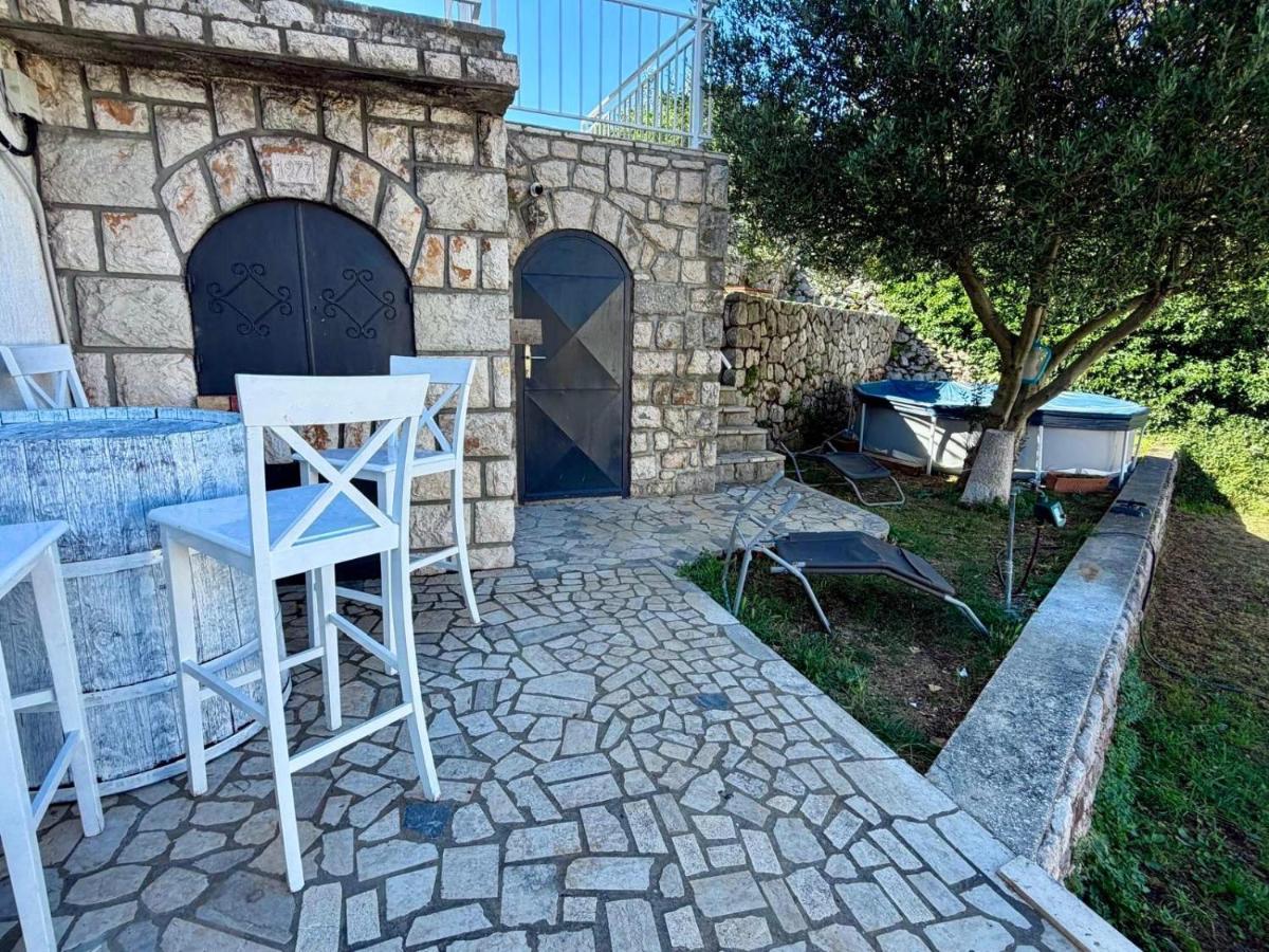 Villa GoldenPearl - B&B Povile