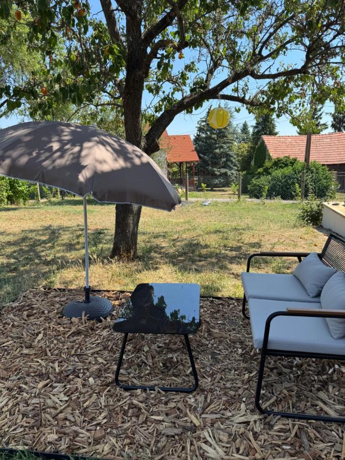 Kalia Apartmanok Zánka - B&B Zánka