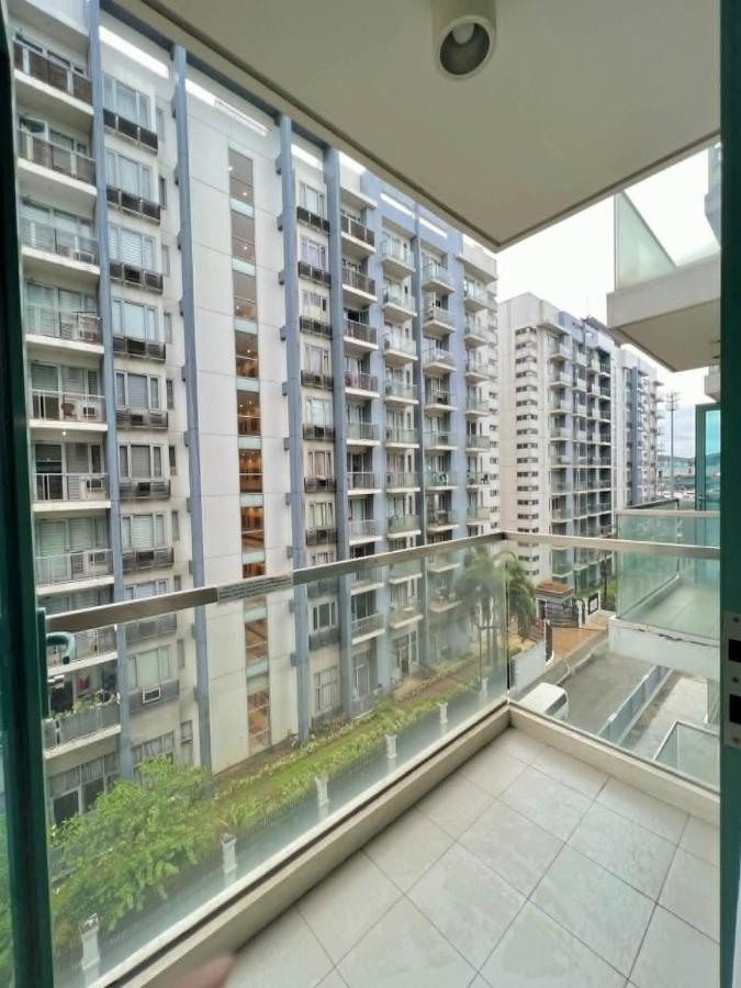 Bekipay Suite at Two Palm tree across NAIA 3 - B&B Manila