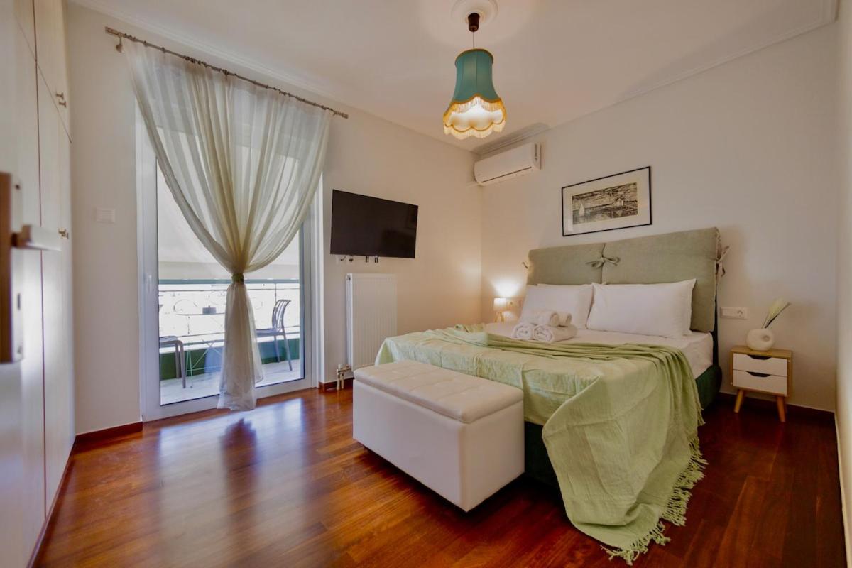 Athens Riviera Luxury 2BR Sleeps 6 Parking - B&B Athens