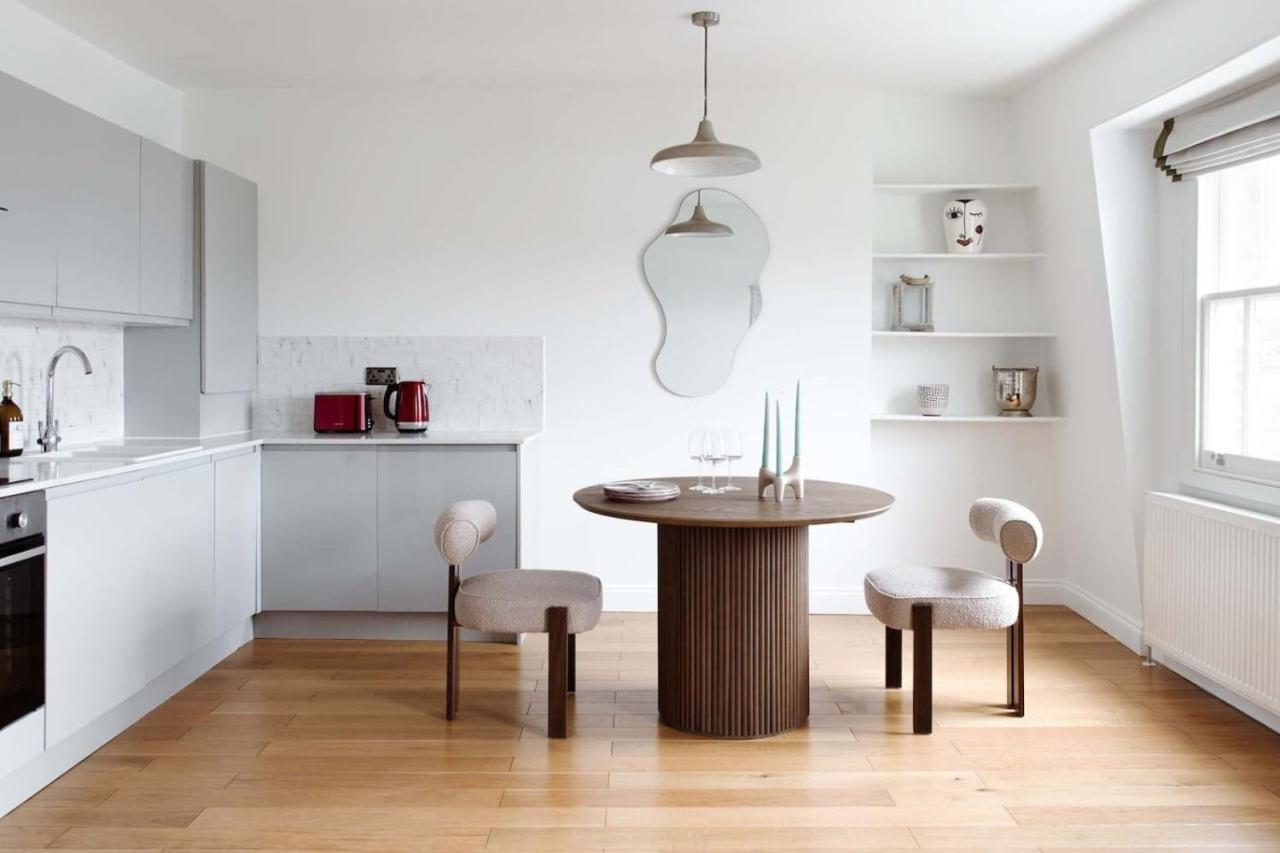 Bright Chelsea apt & sun terrace - B&B Londra