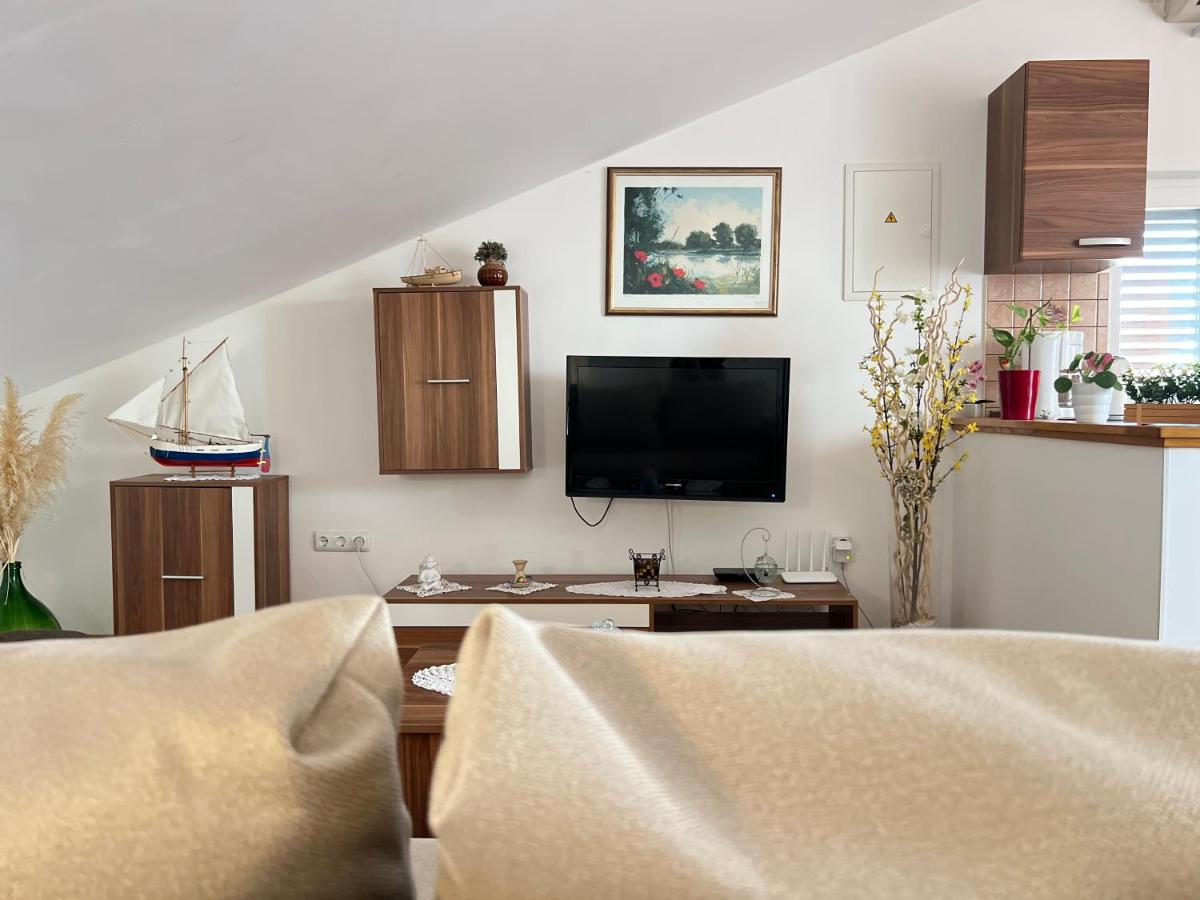 Peter Pan Apartments - Ferienwohnung Rab