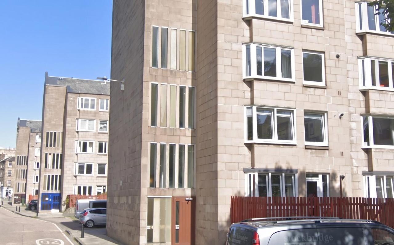 Bright Spacious 2 Bedroom Apartment in Stockbridge - Bed and Breakfast Edinburgh