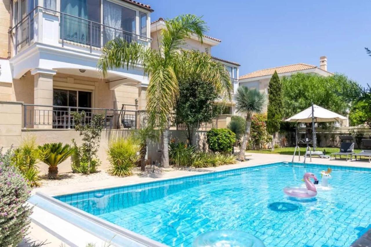 SeaView 6 Bedroom Villa & Private Pool - B&B Limisso