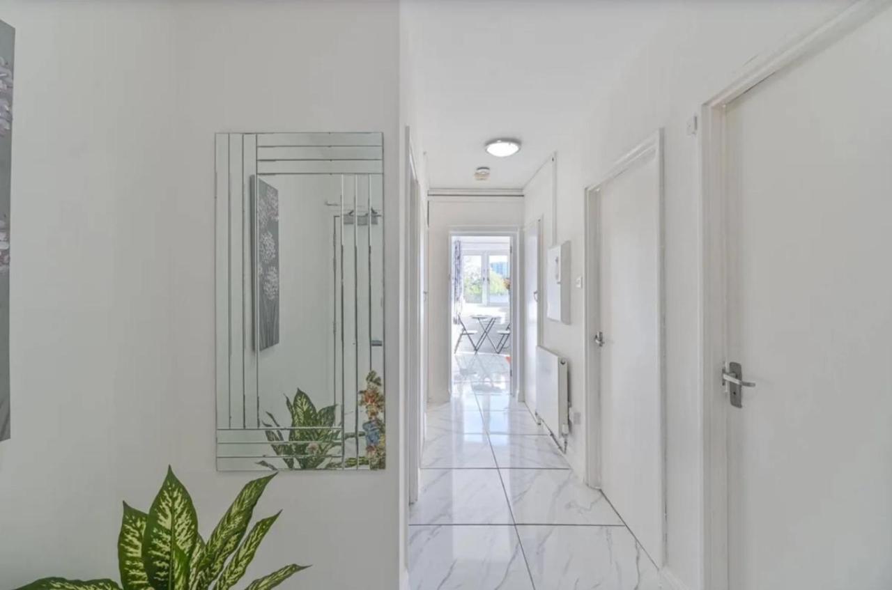 Cozy 2-Bed Escape in Blackheath Smart Studio - B&B London